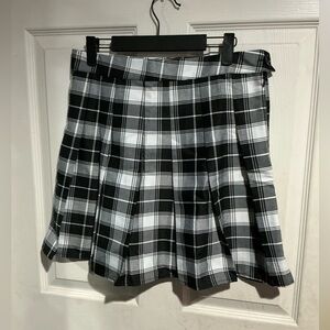 SHEIN- Skirt